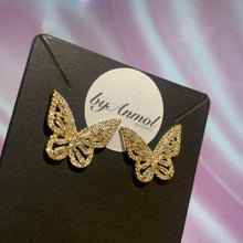 Load image into Gallery viewer, Fly My Way Earrings
