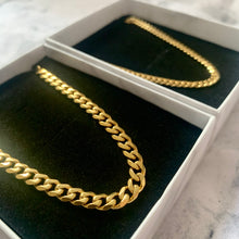 Load image into Gallery viewer, Thin Gold Chain
